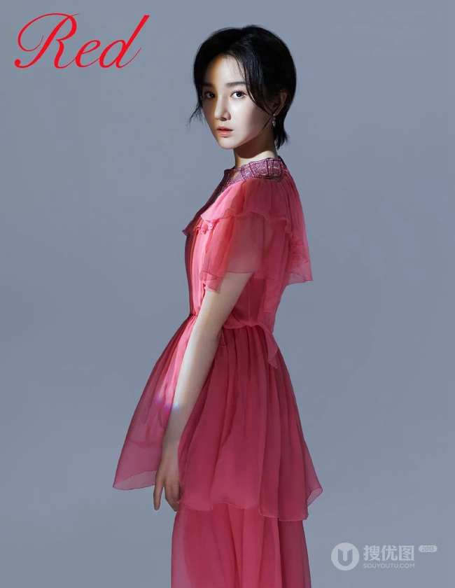 陈小纭多套服饰诠释典雅甜美杂志写真图片
