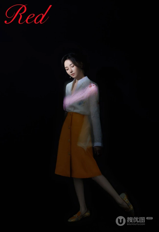 陈小纭多套服饰诠释典雅甜美杂志写真图片