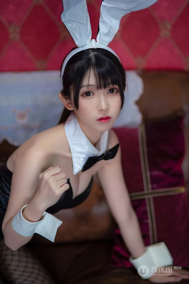 戴着兔耳朵的气质漂亮线条感网袜小姐姐鳗鱼霏儿高清cos图片