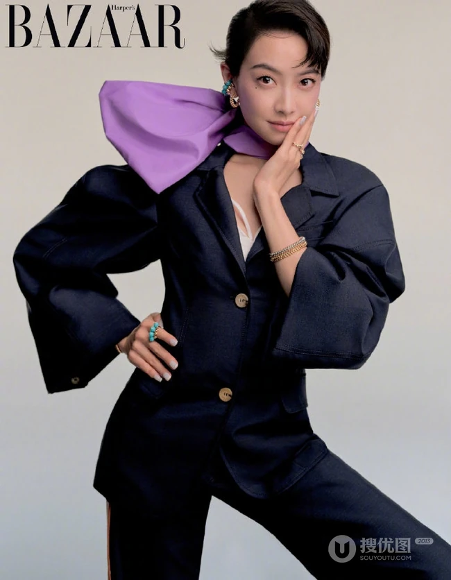 宋茜俏皮卷曲短发造型登杂志写真图片