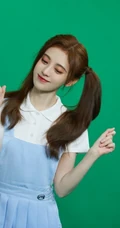 鞠婧祎拍摄儿童节主题可爱花絮图片