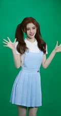 鞠婧祎拍摄儿童节主题可爱花絮图片