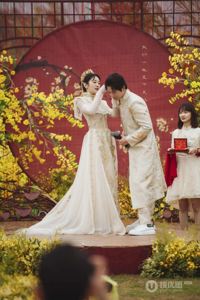 真人秀节目《婚前21天》李嘉铭，刘泳希两人结婚婚礼图片