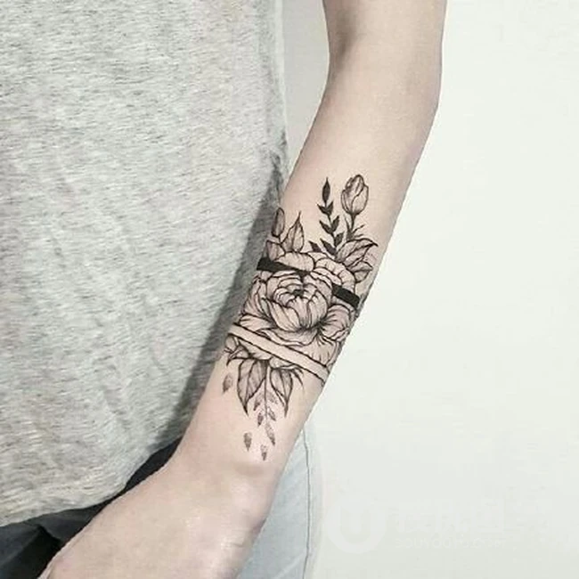 花卉手环纹身，环绕男生手臂的几款素花手环纹身图案欣赏 第7张