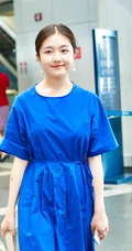 李兰迪变成微胖圆脸气质女生可爱街拍图片