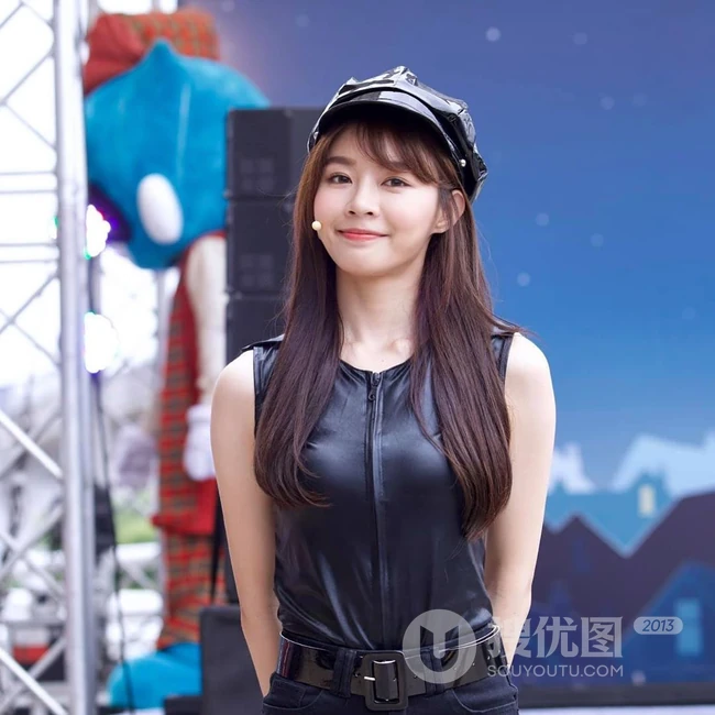 台湾啦啦队女生正妹陈怡叡气质甜美自拍，写真，生活照图片图集