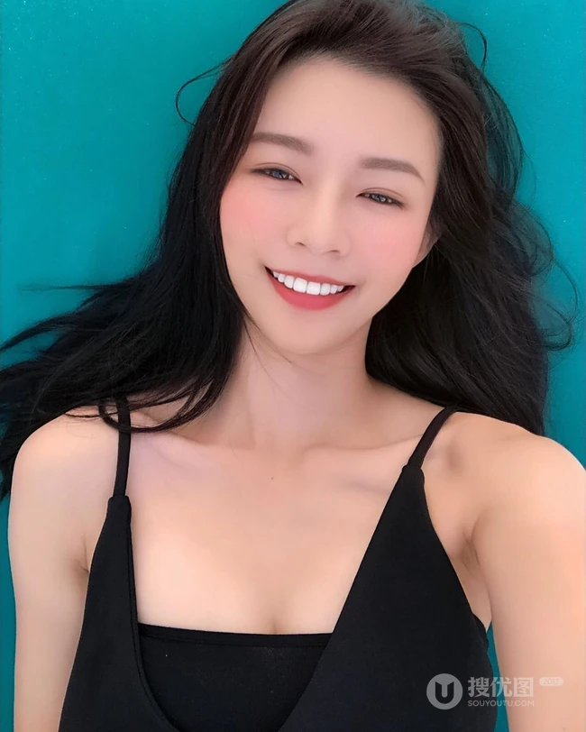 台湾啦啦队女生正妹陈怡叡气质甜美自拍，写真，生活照图片图集