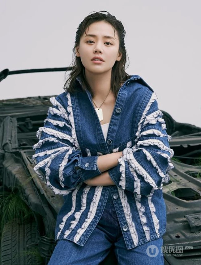 女生马思纯瑞丽伊人风尚5月号131杂志图片，湿发发型展个性时尚