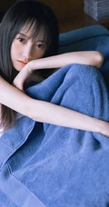 好看的大眼睛清新美丽女人张开腿无遮无挡居家写真图片