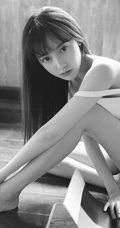 好看的大眼睛清新美丽女人张开腿无遮无挡居家写真图片