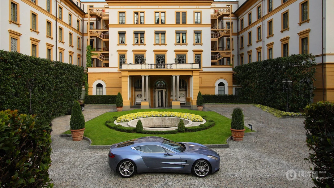 超帅气银色阿斯顿马丁超级跑车桌面壁纸型号One-77
