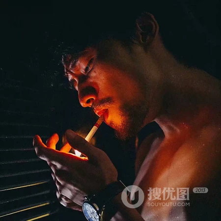 狂拽吊炸天的高逼格吸烟男生帅气头像图片，失恋男生头像图片