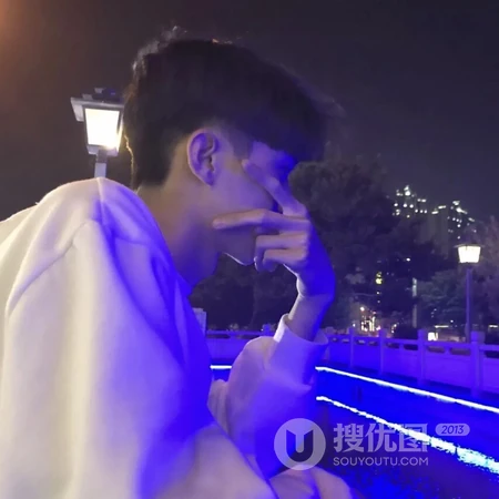 不拽怎么是年轻人，时尚帅哥拽拽的自拍真人头像图片
