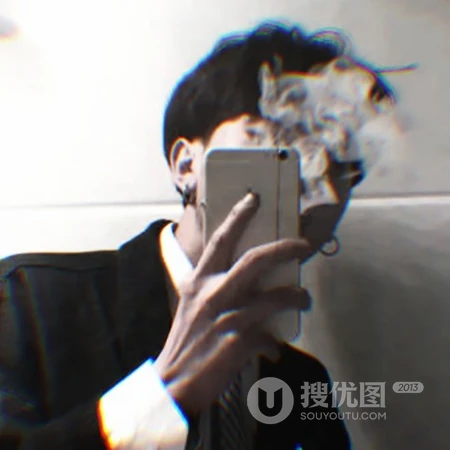 就是爱酷，时尚小哥哥自拍高冷微信头像