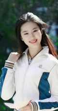 街上跑步的刘亦菲超美运动旧照，17岁的刘亦菲美丽动人