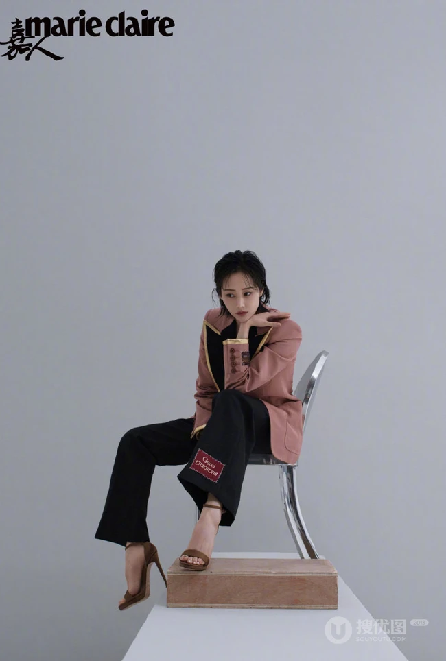 安徽女明星李纯嘉人杂志写真图片