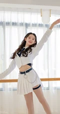 青春少女张艺凡活力满满生活照，训练照，舞台照写真图片