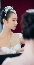 超美舞者张艺凡最美舞台照图片