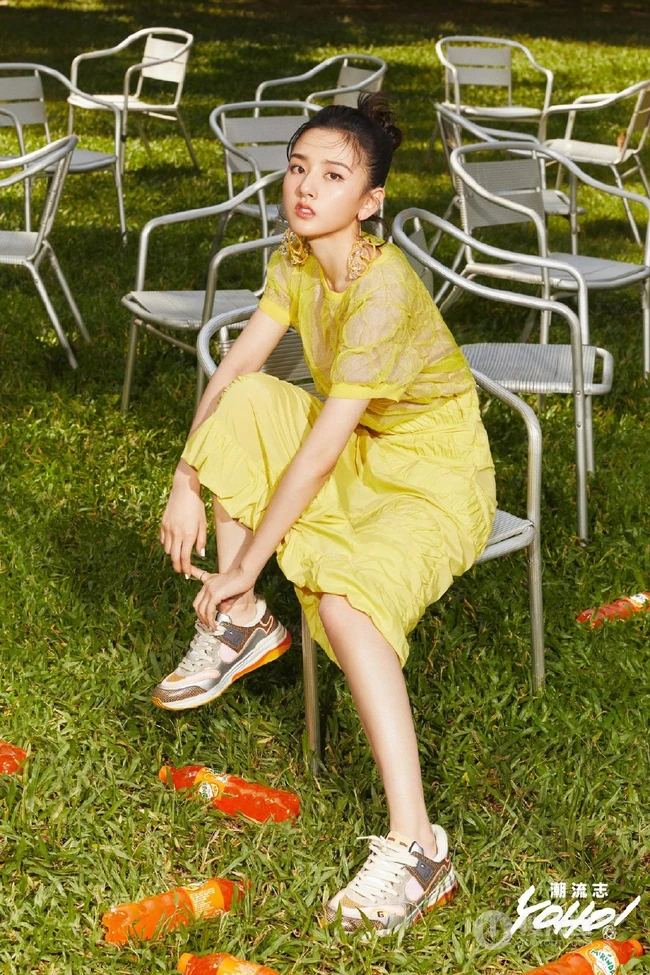 宋祖儿俏皮可爱潮流志杂志写真图片