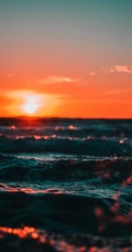 就要落入海面红彤彤的夕阳的唯美手机壁纸强烈推荐，简直太美了！
