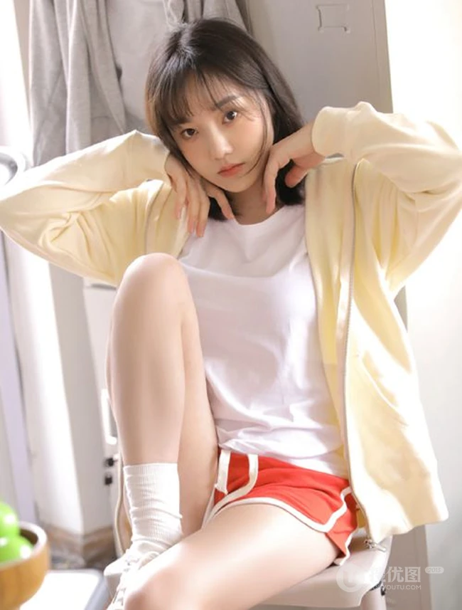 纯天然清新元气少女运动短裤居家慢生活清新写真图片集