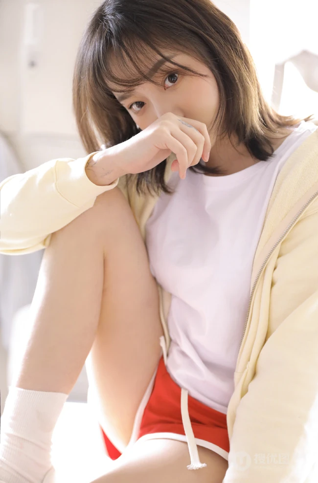 纯天然清新元气少女运动短裤居家慢生活清新写真图片集