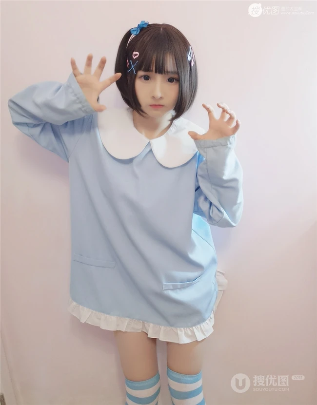 齐刘海短发网红COS女生萌妹古川很甜很撩翘屁股可爱写真图片