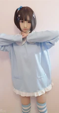齐刘海短发网红COS女生萌妹古川很甜很撩翘屁股可爱写真图片