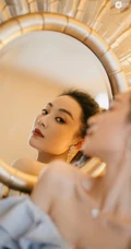 孙佳雨气质时尚小露香肩锁骨趴阳台栏杆写真图片