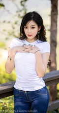 气质佳人气质女生杨晨晨sugar紧身T恤牛仔裤户外木栈道气质图片