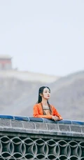 李莎旻子古装打扮唯美街拍写真图片