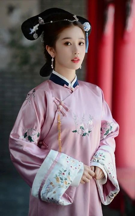 虞书欣《青春有你2》训练生古装造型温婉可人写真图片