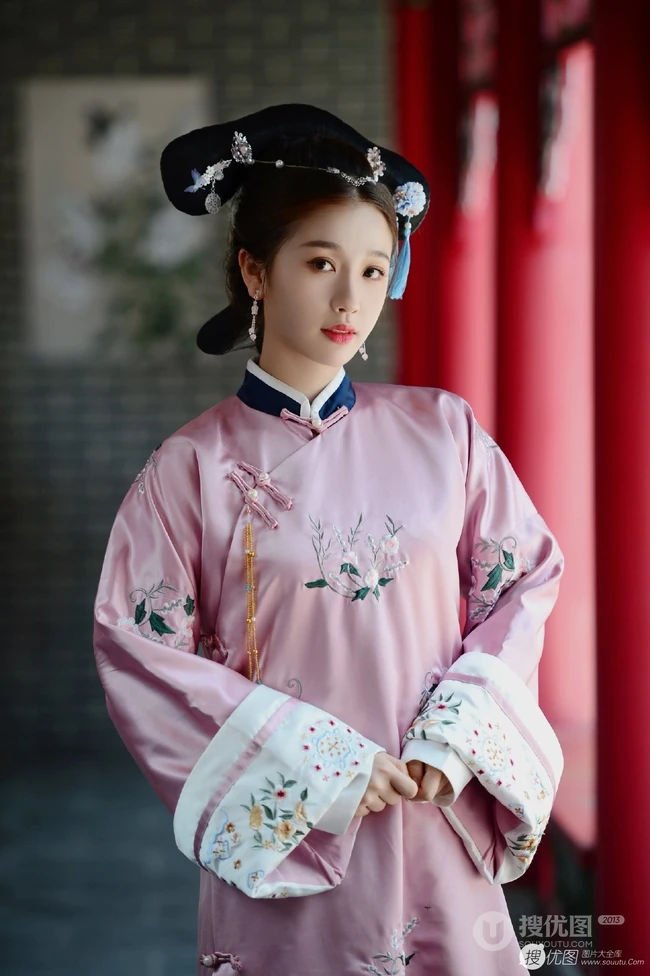 虞书欣《青春有你2》训练生古装造型温婉可人写真图片
