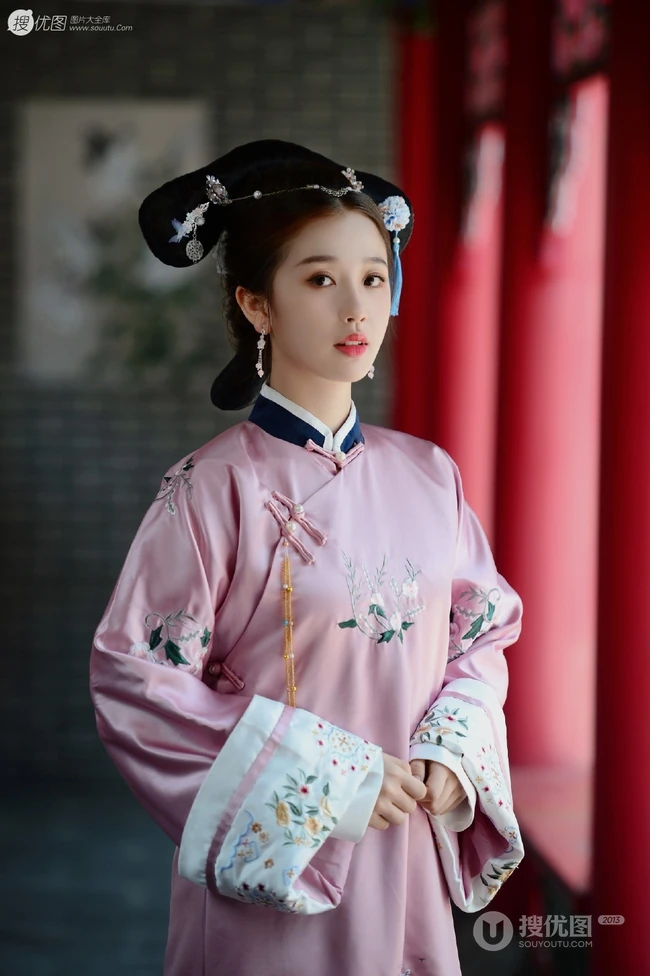 虞书欣《青春有你2》训练生古装造型温婉可人写真图片