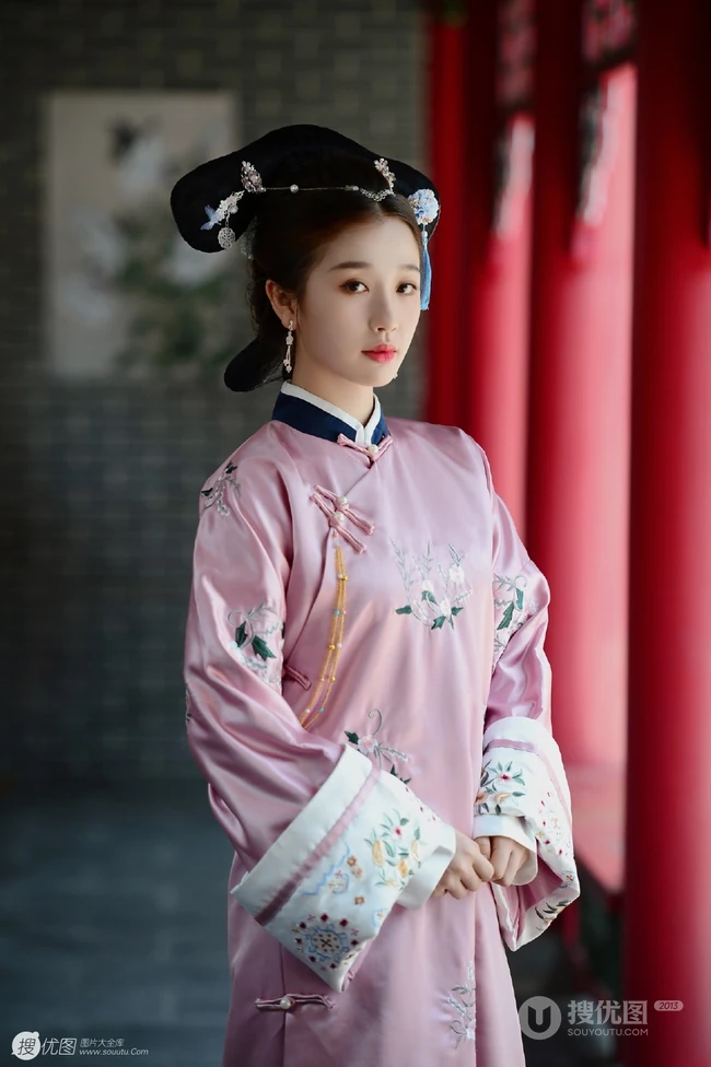 虞书欣《青春有你2》训练生古装造型温婉可人写真图片