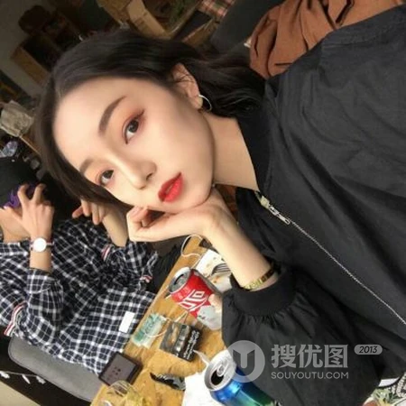 嘟嘴乖巧，少女心的真人女生头像图片