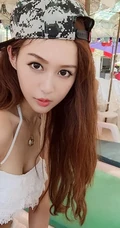 真正线条感纤细线条，香港气质女生樂宜LokYi气质自拍旅游生活照图片