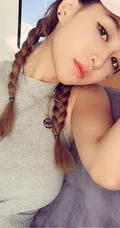 真正线条感纤细线条，香港气质女生樂宜LokYi气质自拍旅游生活照图片