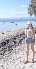 真正线条感纤细线条，香港气质女生樂宜LokYi气质自拍旅游生活照图片