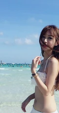 真正线条感纤细线条，香港气质女生樂宜LokYi气质自拍旅游生活照图片