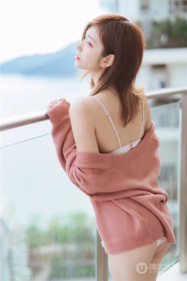 高清微距镜头下浅粉女生南桃Momoko近距离别样气质写真美图