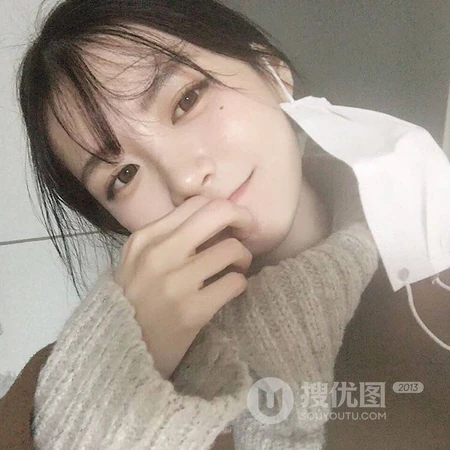 丸子头气质时尚女生微信头像