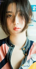 赵小棠慵懒风印花睡裙写真图片