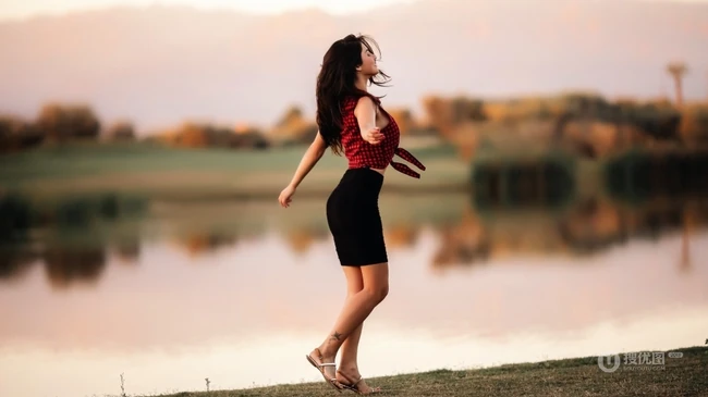 浪漫唯美的欧女生生户外写真摄影美图