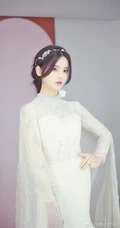 杨超越匀称身形穿婚纱装超美图片