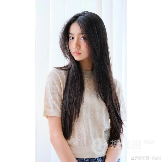 木村光希长发及腰甜美写真照片
