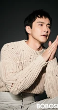 高伟光气质领口毛黑白写真杂志图片