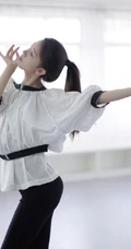 陈瑶舞蹈室专注练习舞蹈美美照片