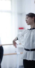 陈瑶舞蹈室专注练习舞蹈美美照片