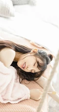 高挑苗条身材与动人气质时尚女生Lynn刘奕宁俏皮魅力室内气质图片